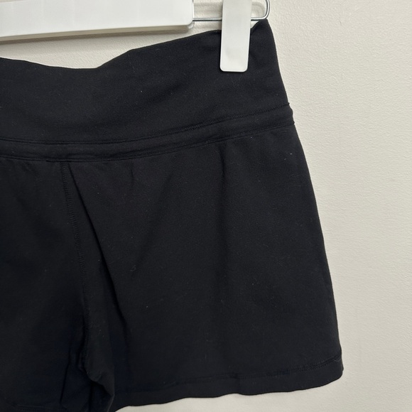Lululemon Black Active Shorts 4.5” Inseam - Picture 7 of 10